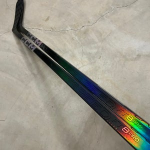 Intermediate CCM JetSpeed FT8 Pro Right Handed Hockey Stick P29 65 Flex (New) (black)