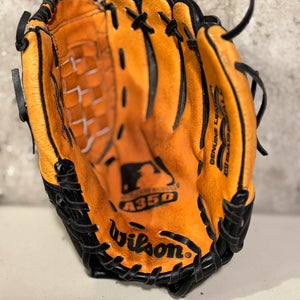 Wilson A350 RH Baseball Glove 11" (Used)