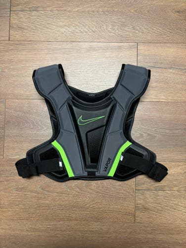 Large Adult Nike Vapor Shoulder Pads (New)