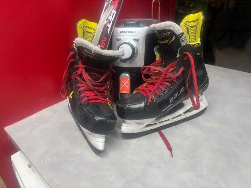 Bauer Supreme M4 Hockey Skates 8.5 (Used)