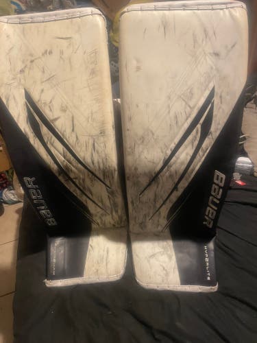 Small Bauer Hyperlite 2 Goalie Leg Pads (Used)