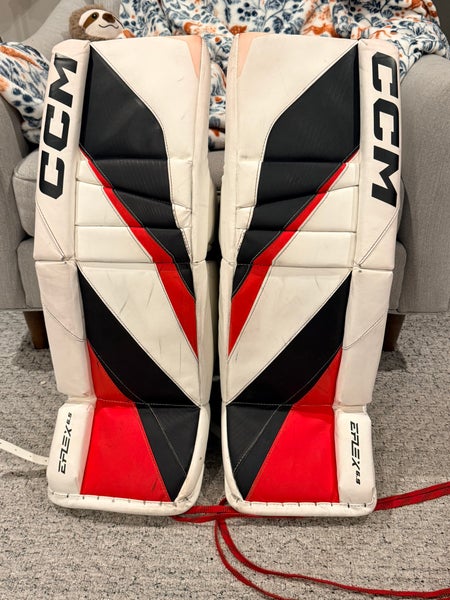 28" 2024 CCM EFlex 6.5 Goalie Leg Pads (Used)