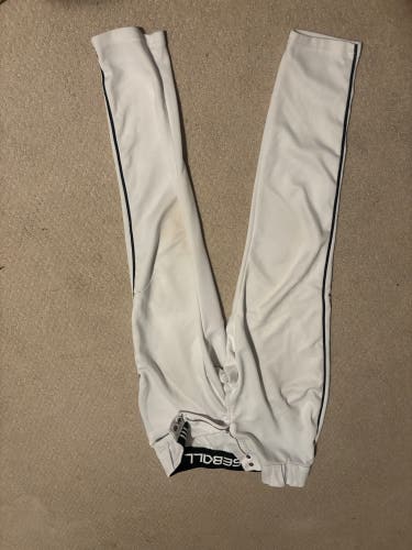 White Men's Medium/Large Youth Under Armour Game Pants (Used)