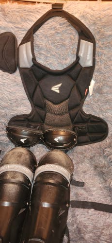 Intermediate Easton Jen Schro The Very Best Catcher's Combo (Used)