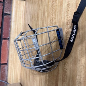 Medium Bauer Profile II Facemask Full Cage (Used)
