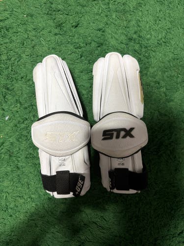 Medium Adult STX Stallion 900 Arm Pads (Used)