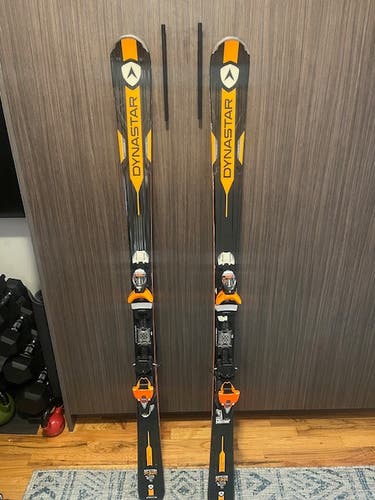 Men's 2018 All Mountain 166 cm Dynastar Speed Zone 12 Ti Skis With Bindings Max Din 12 (Used)