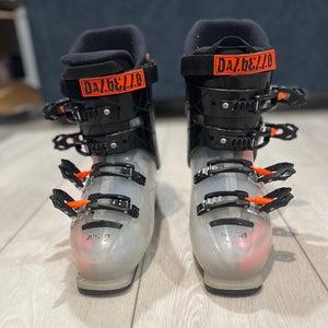 Mondo 26 & 26.5 Unisex Dalbello Menace 4 Ski Boots (Used)
