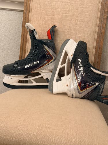 2025 Bauer Vapor Flypro Hockey Skates Narrow Width Size 4 (Used)
