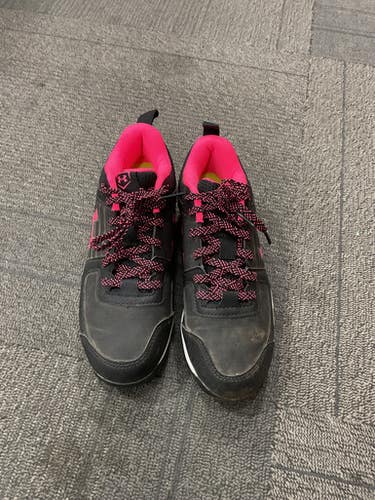 Used Under Armour LEADOFF BB/SB Cleats Black And Pink Junior 02.5 11614-S000229154