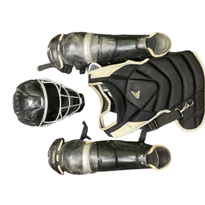 Used Easton JEN SCHRO THE FUNDAMENTAL Catchers Chest Protector Black Junior 11613-S000175611