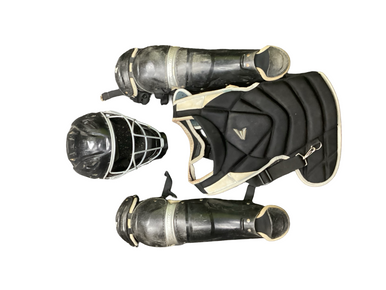 Used Easton JEN SCHRO THE FUNDAMENTAL Catchers Chest Protector Black Junior 11613-S000175611