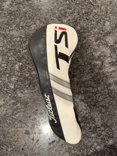 Titleist TSI Driver Head Cover (Used)