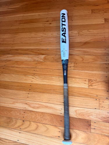 2023 Easton Ghost Composite Bat (-9) 24 oz 33" (Used)