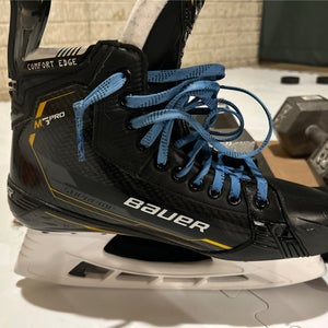 2022 Bauer Supreme M5 Pro Senior Hockey Skates 10.5 (Used)