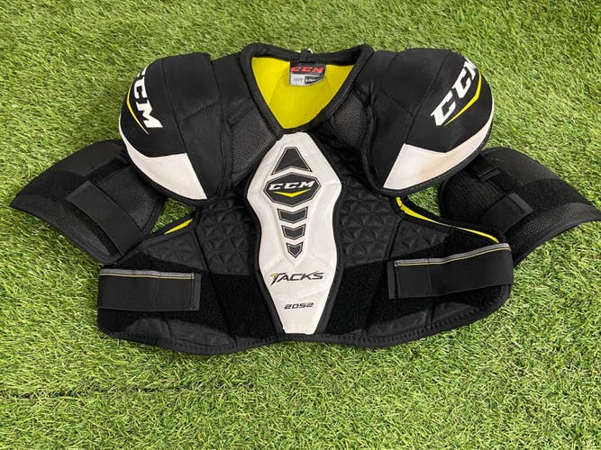 Used Senior Large CCM Tacks 2052 Shoulder Pads