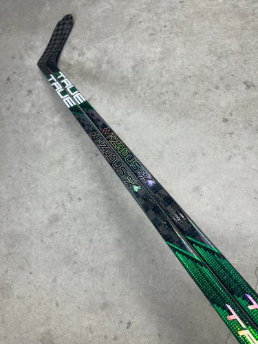 2 Pack P29 75 Flex Senior True Project X Smoke Right Handed Hockey Stick Pro Stock NHL (New)