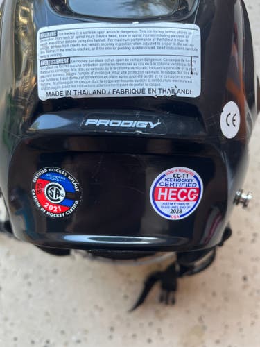 Youth Bauer Prodigy Helmet (Used)