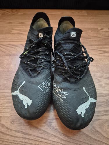 Puma Future Cleats Size 10(Used)