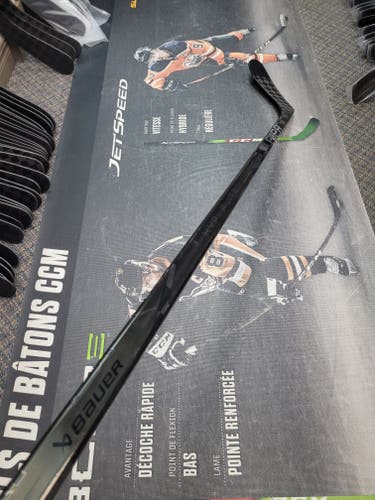 Repaired | P28 | 82 Flex Senior Bauer Vapor Hyperlite 2 Left Hand Hockey Stick Pro Stock (Used)