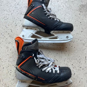 Easton Mako Hockey Skates Regular Width 11.5 (Used)