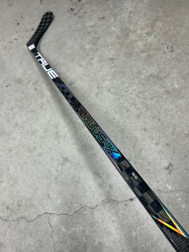 P29 75 Flex Senior True Project X Smoke Right Handed Hockey Stick Pro Stock NHL (New)