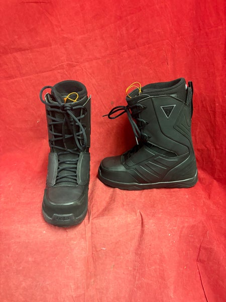 Snowboard Boots: Size 13.0 (W 14.0) Thirty Two Snowboard Boots (Used)