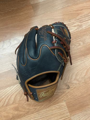 2025 Rawlings Heart of the Hide RH Pitcher's Baseball Glove 11.75" (Used)