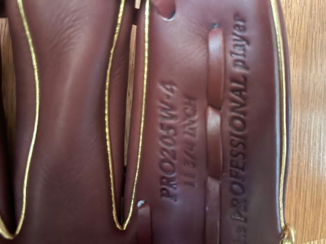 2025 Rawlings Heart of the Hide RH Infield Baseball Glove 11.75" (New)