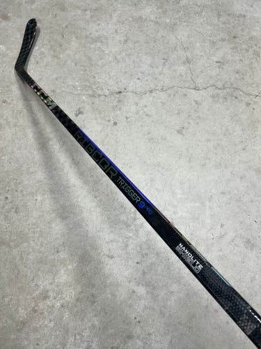 80 Flex P29 Senior CCM RibCor Trigger 9 Pro Right Hand Hockey Stick Pro Stock (Used)