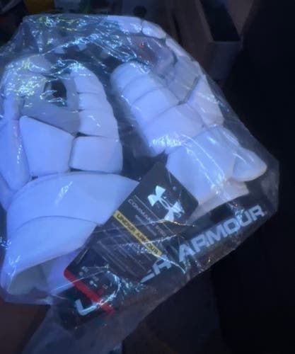 Under Armour Command pro 3 Lacrosse Gloves Large (New)