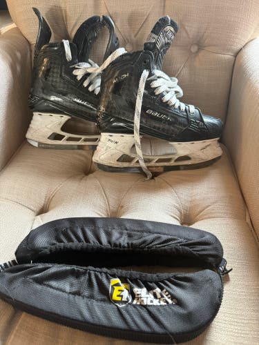 2022 Bauer Supreme Mach Hockey Skates Regular Width Size 6 (Used)