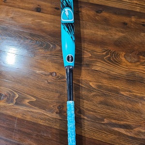 Louisville Slugger Genesis Bat (-8) 26 oz 34" (Used)