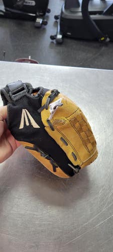 Used Easton ZFX 10.5 BB/SB Glove RH Throw None 10 1/2" 11497-S000154937