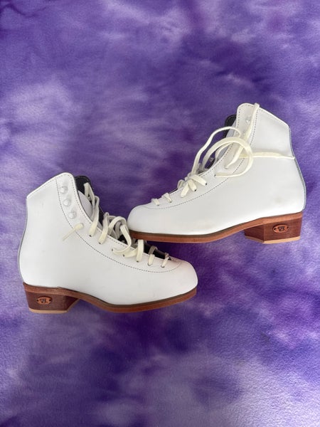 White Riedell Figure Skates Junior 1 (New)