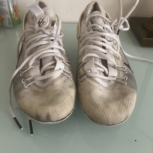 White Men's Size M 9.5 (W 10.5) Adult Nike Huarache 9 Elite Low Low Top Turf Cleats (Used)