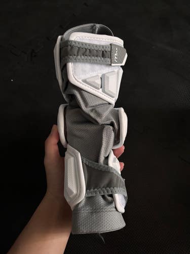 Medium Adult Maverik Max Arm Pads (Used)