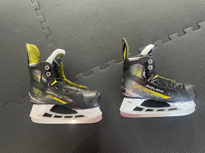Bauer Vapor X4 Hockey Skates Regular Width 13.5 (Used)
