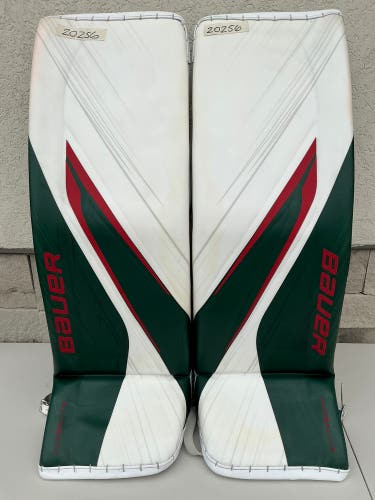 Jesper Wallstedt XL Bauer Vapor Hyperlite 2 Goalie Leg Pads Pro Stock (Used) 20256