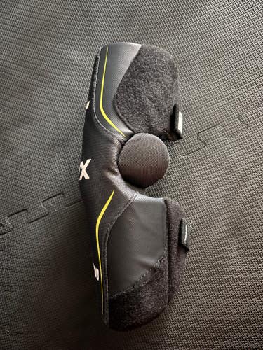 Medium Adult STX Stallion 200 Arm Pads (Used)