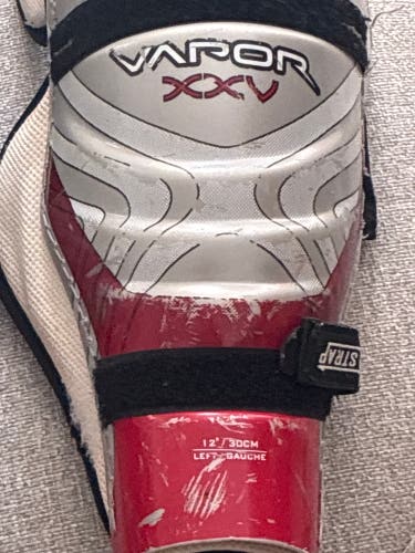 Youth CCM Vector 12" Shin Pads (Used)