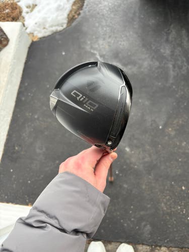 TaylorMade Qi10 Designer Series Right Driver w/ Graphite Design Tour AD DI7 Stiff Shaft