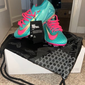 Women's Size M 6.0 (W 7.0) Nike Mercurial Superfly Cleats (New)