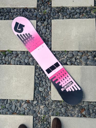 Unisex Burton Clash Snowboard Without Bindings Directional Twin 143 cm (Used)