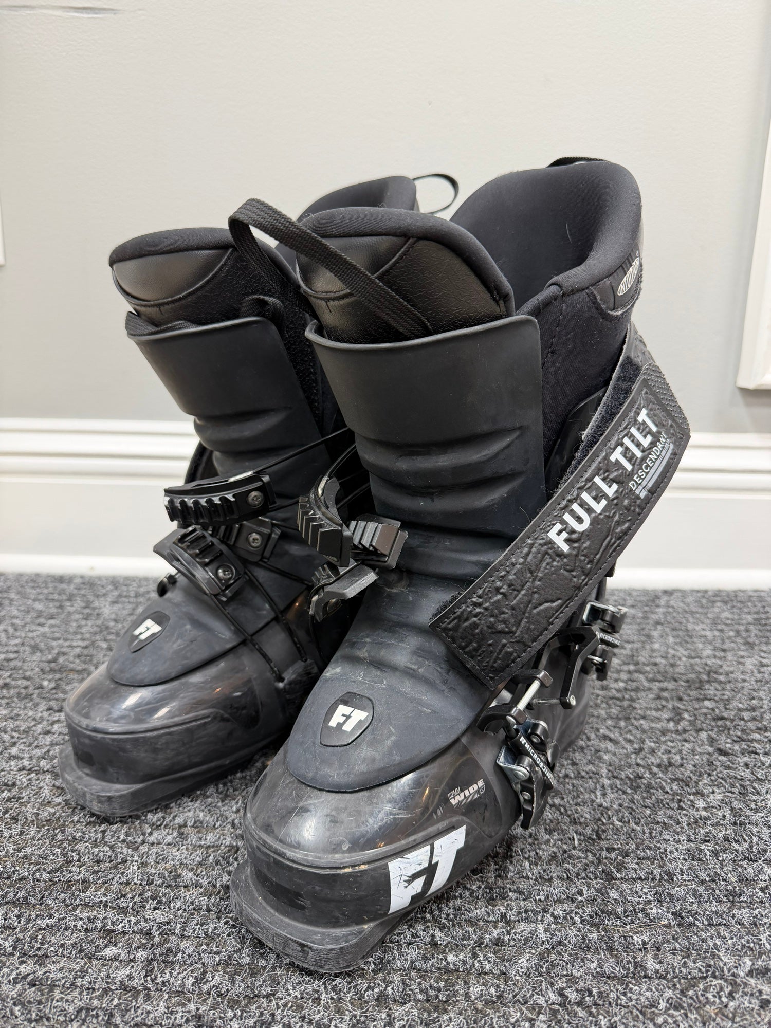 Full Tilt Tilt Descendant 4 Downhill Ski Boots | Used and Closeout