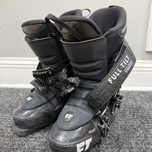 Mondo 25 & 25.5 Unisex Full Tilt Descendant All Mountain Ski Boots Soft Flex (Used)