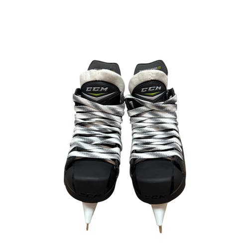 Junior New CCM RibCor Maxx Hockey Skates Regular Width Size 3.5