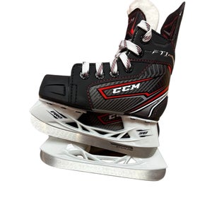 Youth CCM JetSpeed FT1 Hockey Skates Regular  Width Size 8