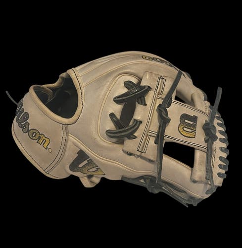 Wilson A2000 RH Infield Baseball Glove 11.5" (Used)