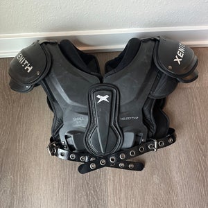 Small Adult Xenith Velocity 2 Shoulder Pads (Used)